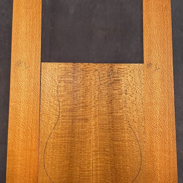 Acoustic guitar Australian Lacewood Back & Sides