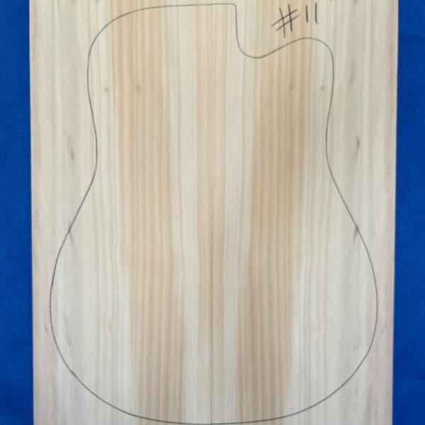 Acoustic guitar Kauri Pine Soundboard