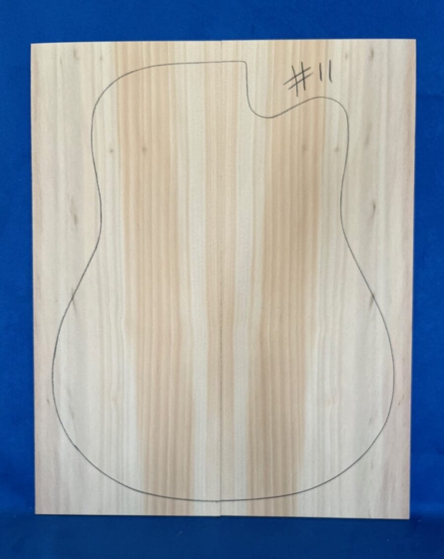 Acoustic guitar Kauri Pine Soundboard