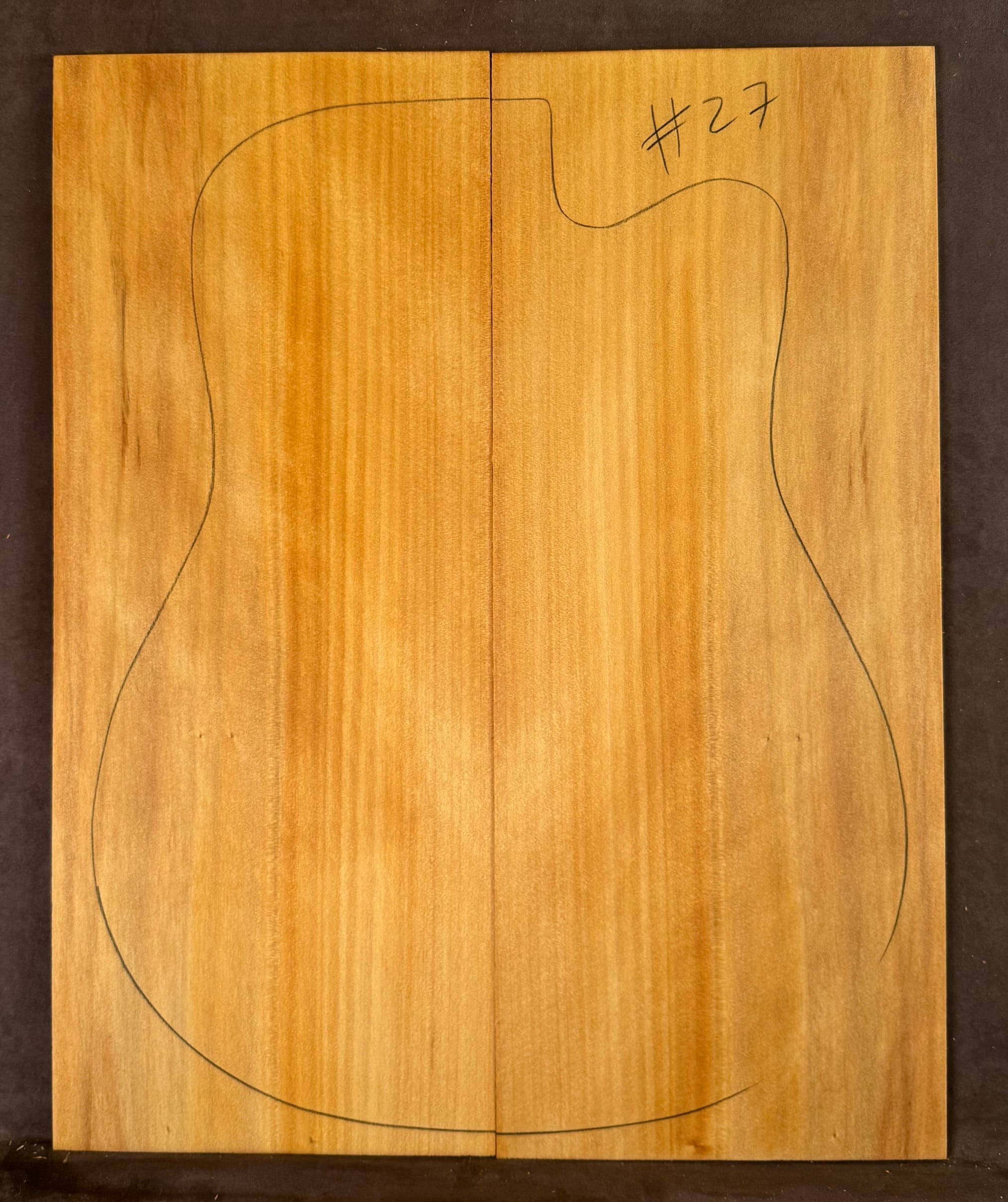 Acoustic Guitar Kauri Pine Soundboard