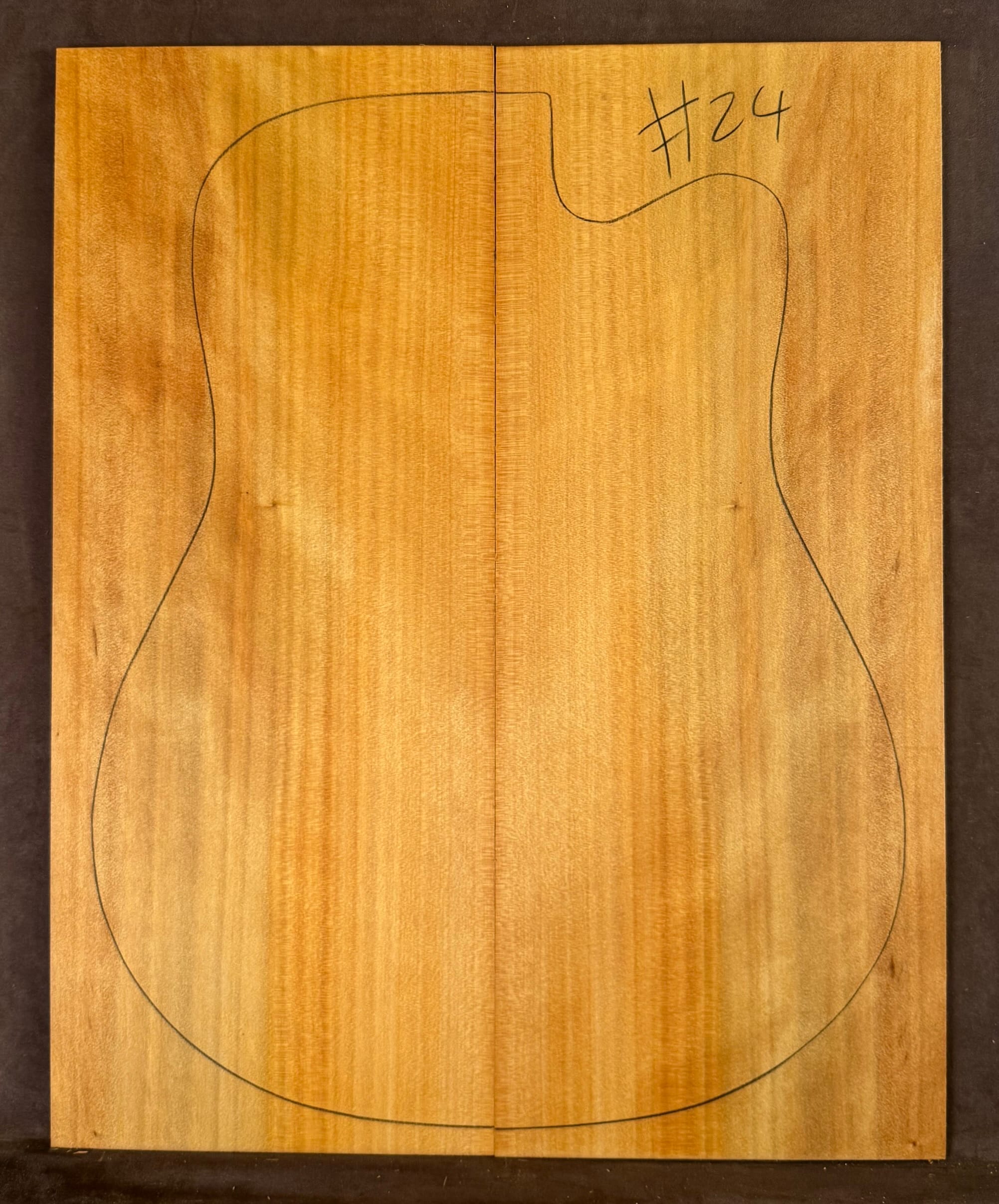Acoustic Guitar Kauri Pine Soundboard