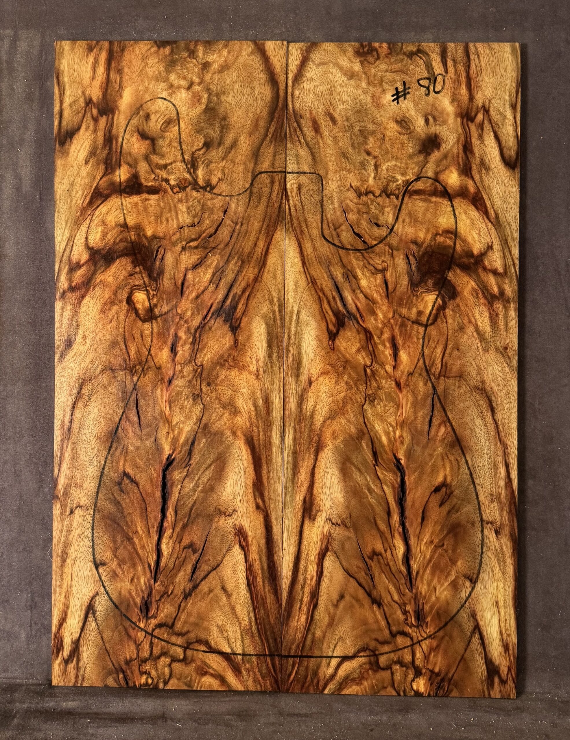 Electric guitar Camphor Laurel TOP