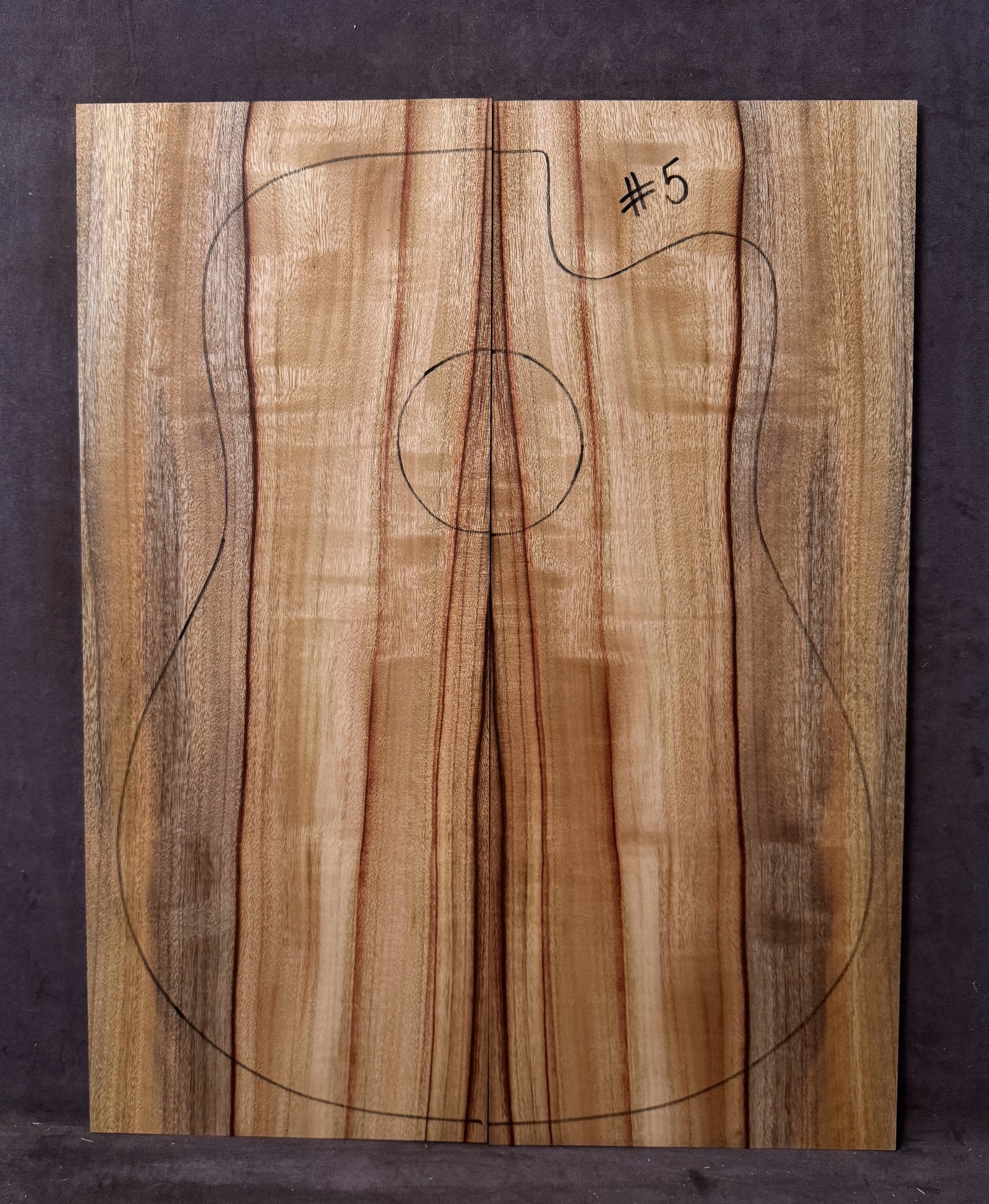 Acoustic Guitar Camphor Laurel Soundboard