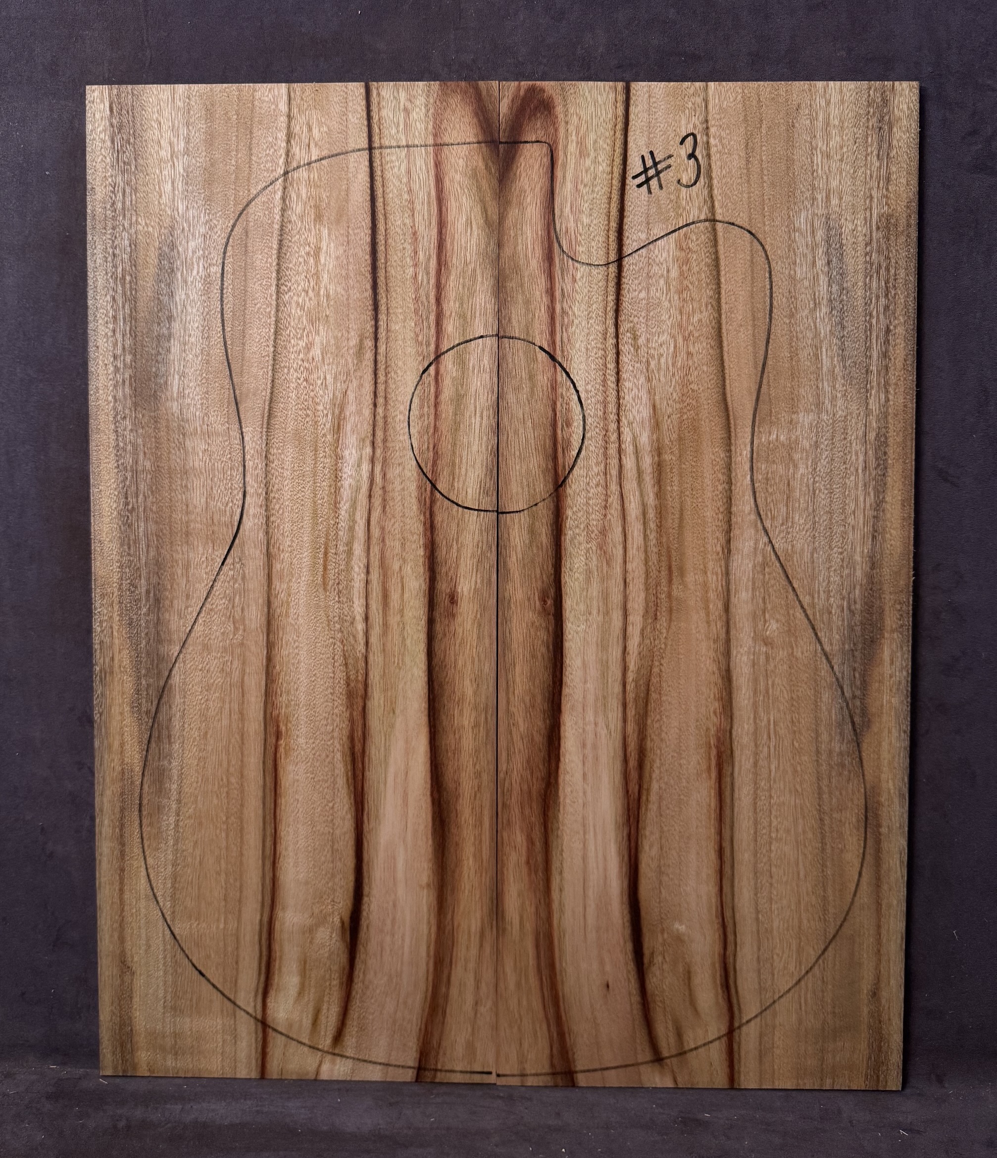 Acoustic Guitar Camphor Laurel Soundboard