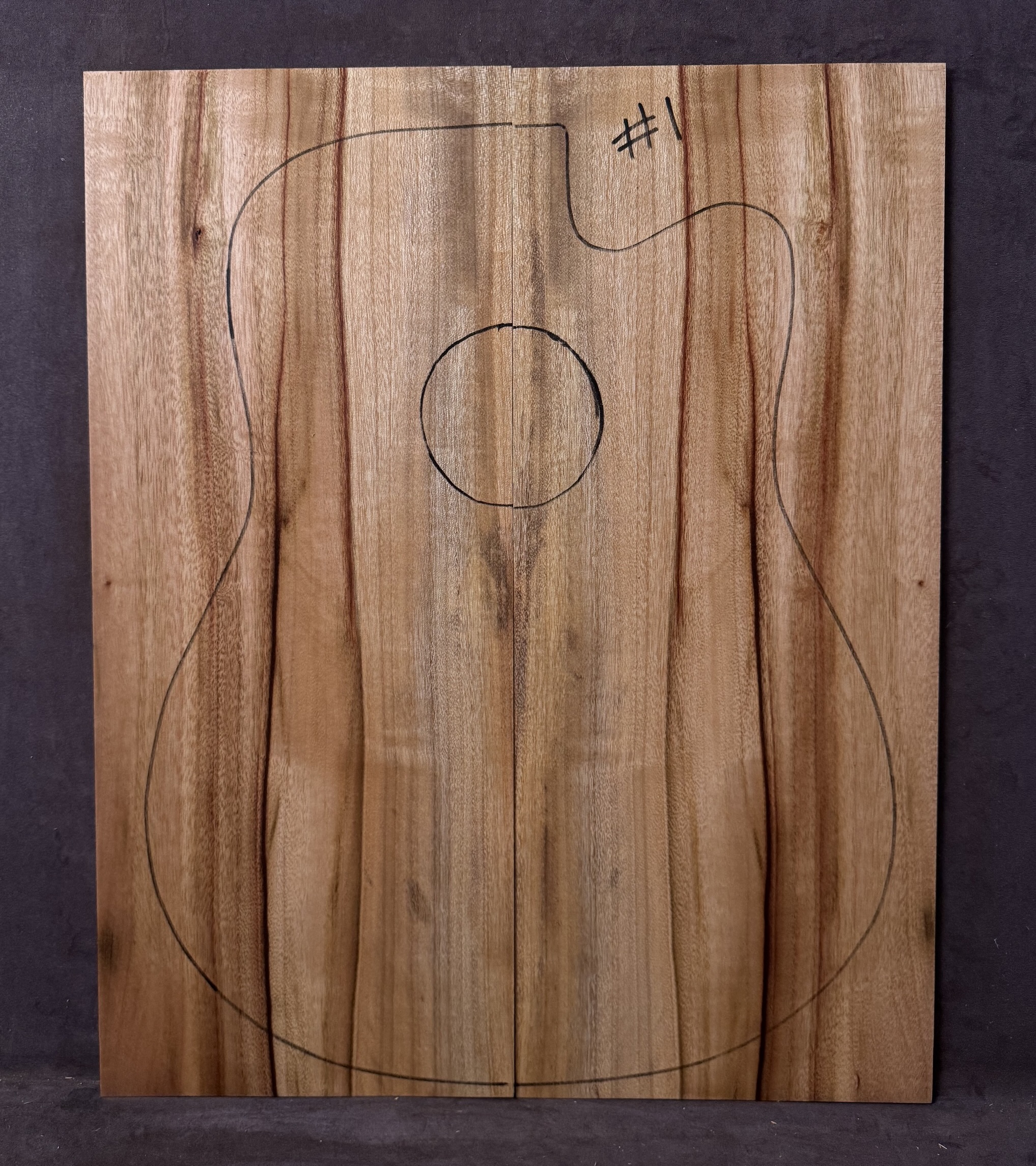 Acoustic Guitar Camphor Laurel Soundboard